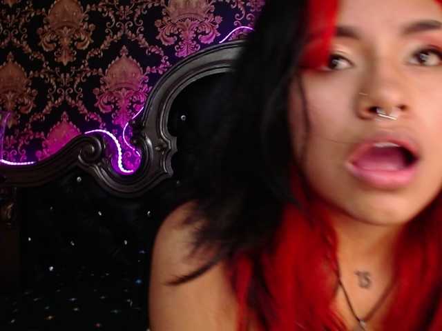 Live sex webcam photo for ChantalPetit #288015733