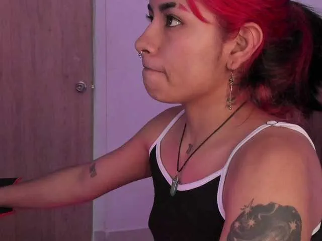 Live sex webcam photo for ChantalPetit #288015737