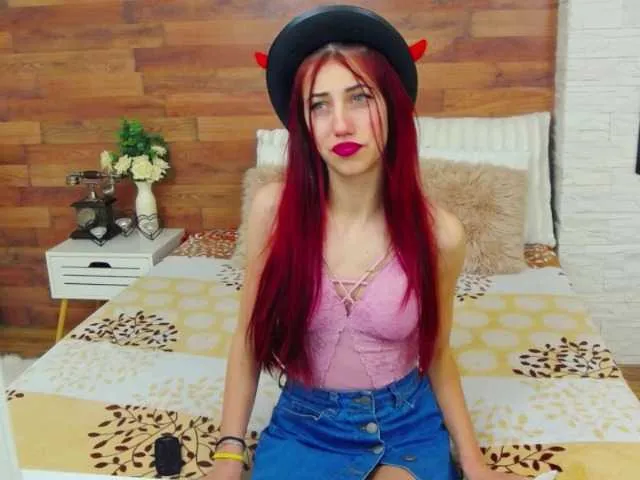 Live sex webcam photo for ChantalVega #272284536