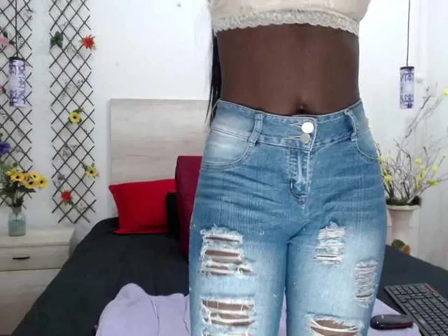 Live sex webcam photo for Chantallcruz #274616651