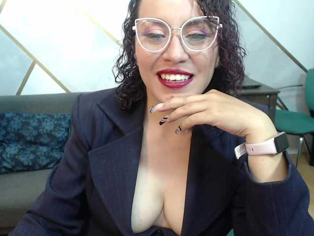 Live sex webcam photo for CharlieLinda #273677986