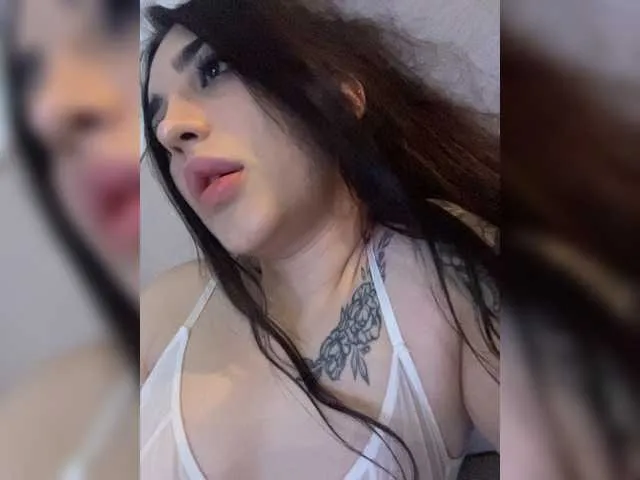 Live sex webcam photo for Charliiz #273690092