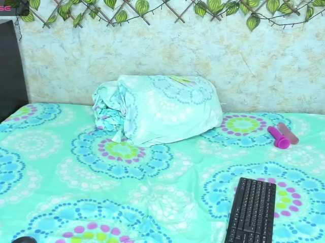 Live sex webcam photo for CharloteCarterr #276444813