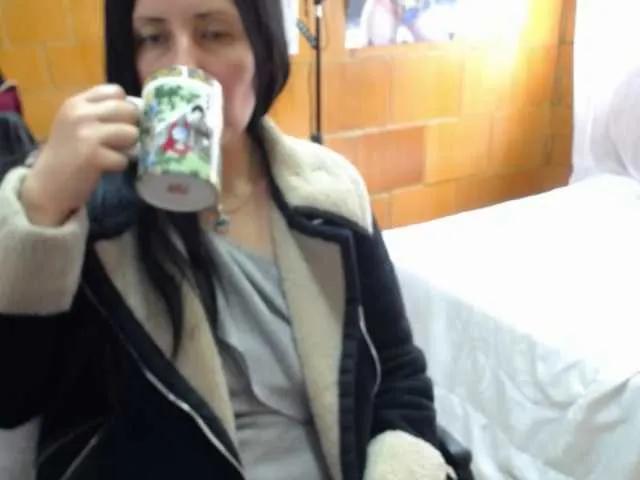 Live sex webcam photo for Charlotemple5 #291347865