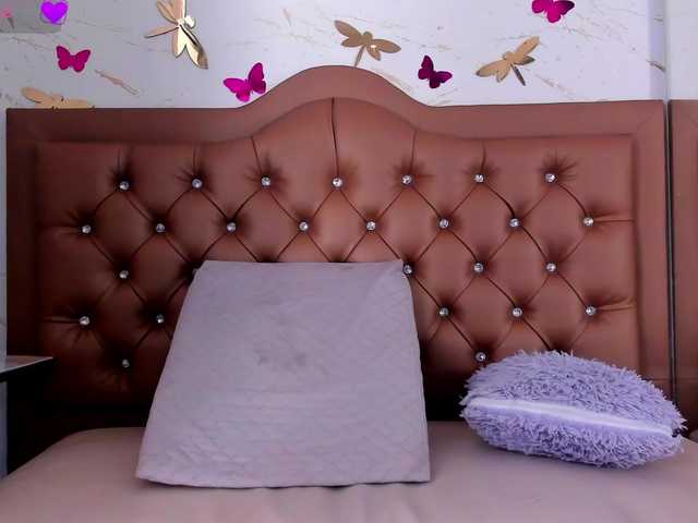 Live sex webcam photo for Charlott- #291268560