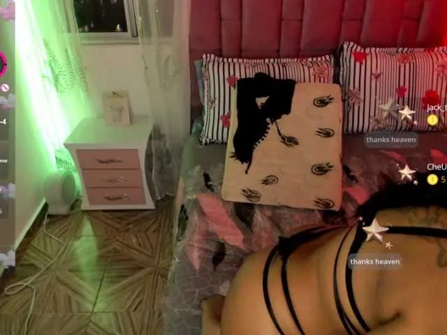 Live sex webcam photo for Charlotte-Bayron #277043799