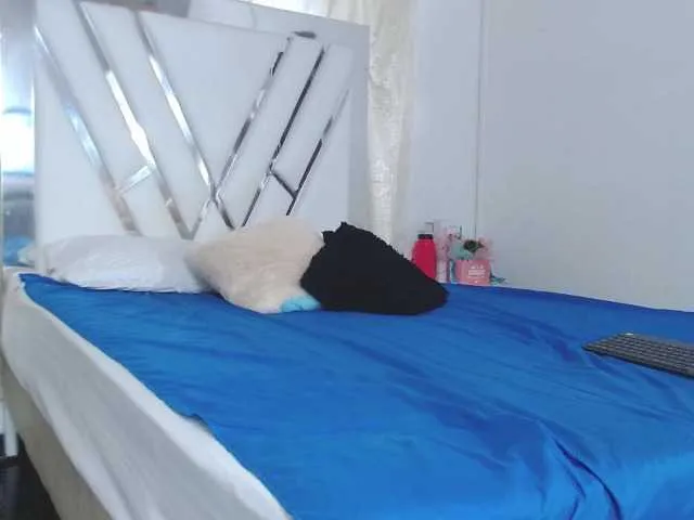 Live sex webcam photo for Charlotte-Joestar #276961588