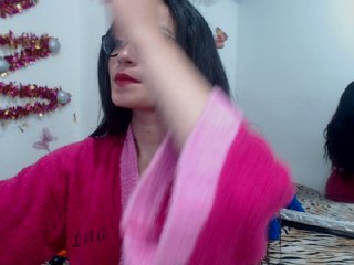 Live sex webcam photo for Charlotte-Lin #199832657
