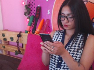 Live sex webcam photo for Charlotte-Lin #200193315