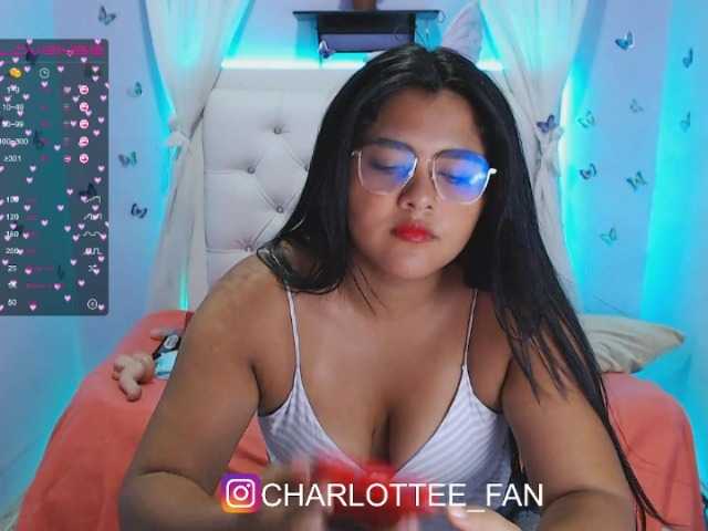 Live sex webcam photo for Charlotte-Lin #273096266