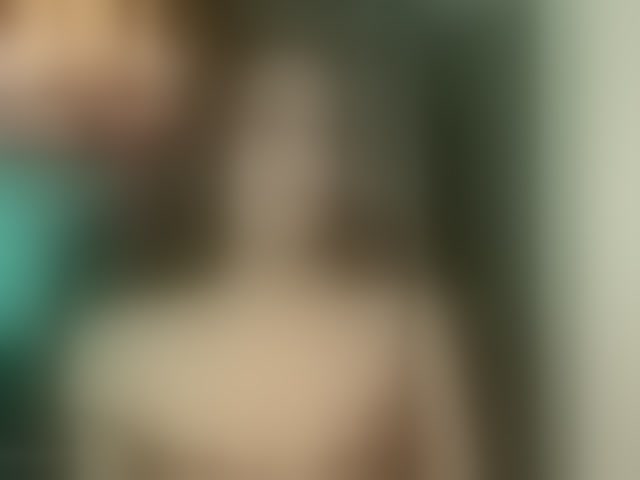 Live sex webcam photo for Charlotte-greys #294291528