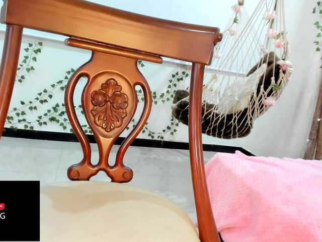 Live sex webcam photo for Charlotte-mwc #273304630