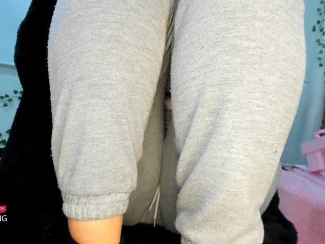 Live sex webcam photo for Charlotte-mwc #273750231