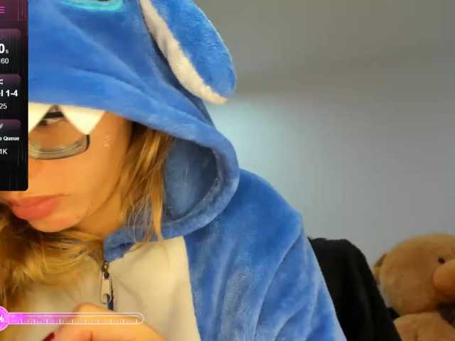 Live sex webcam photo for Charlotte-mwc #277265756