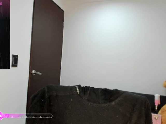 Live sex webcam photo for Charlotte-mwc #277384088