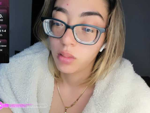 Live sex webcam photo for Charlotte-mwc #277391058