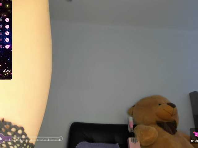 Live sex webcam photo for Charlotte-mwc #278280911