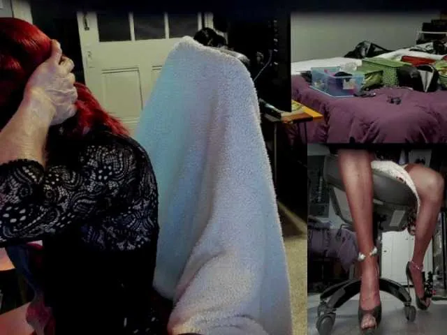 Live sex webcam photo for CharlotteAsh #276021660
