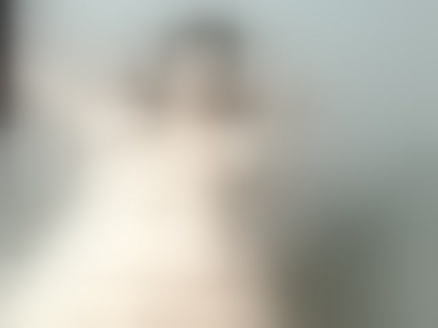 Live sex webcam photo for CharlotteLemke #293932256
