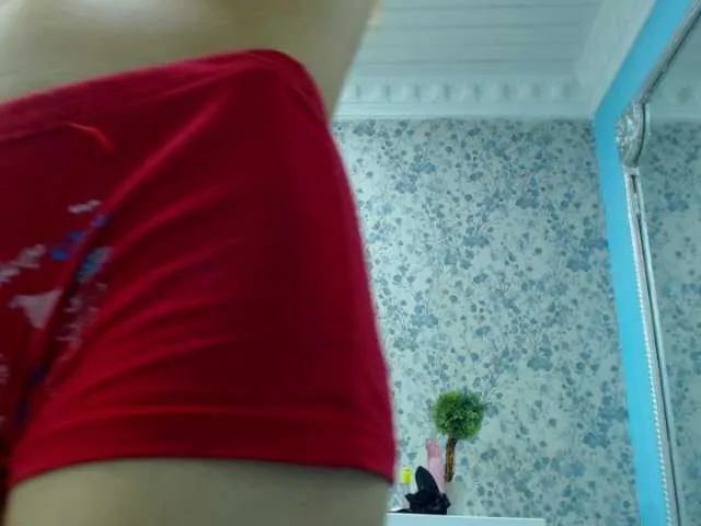 Live sex webcam photo for CharlotteMuller #277975825