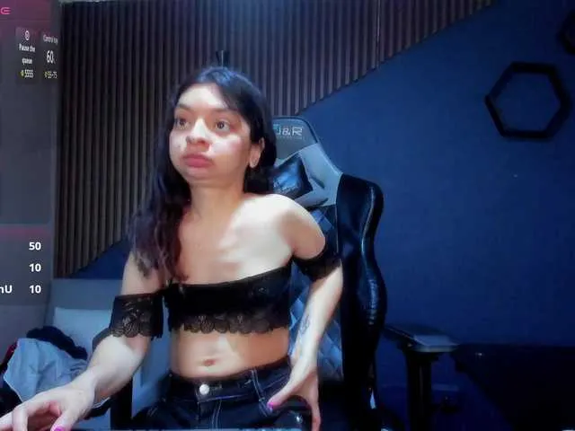 Live sex webcam photo for CharlotteMuller #290906085