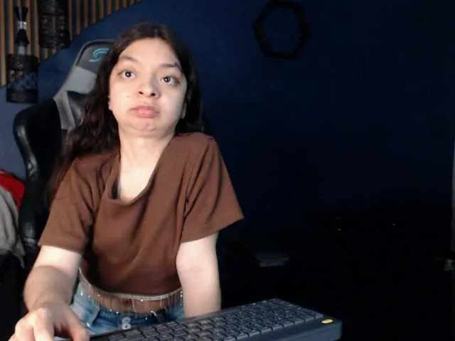 Live sex webcam photo for CharlotteMuller #291181686