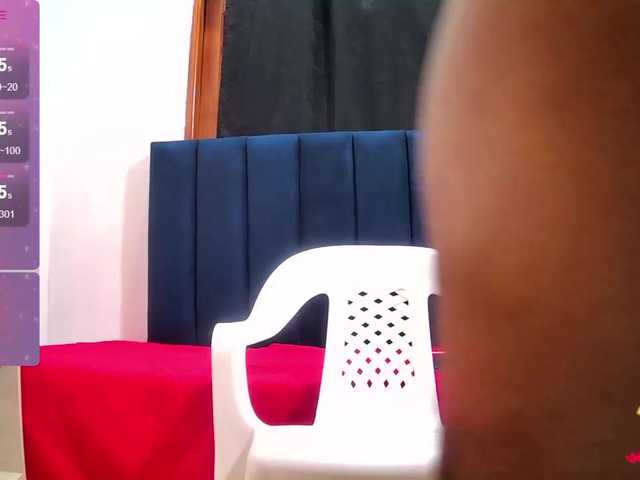 Live sex webcam photo for CharlotteQueen #276778594