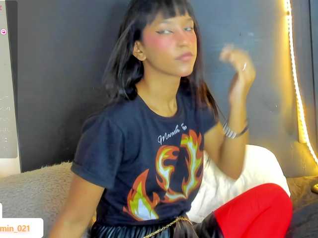 Live sex webcam photo for CharlotteQueen #276969841