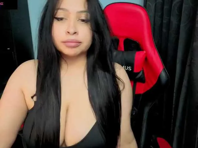 Live sex webcam photo for Charlottee91 #292492642