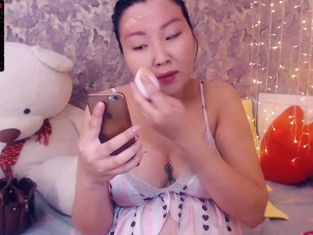 Live sex webcam photo for Charmerrr #272817716