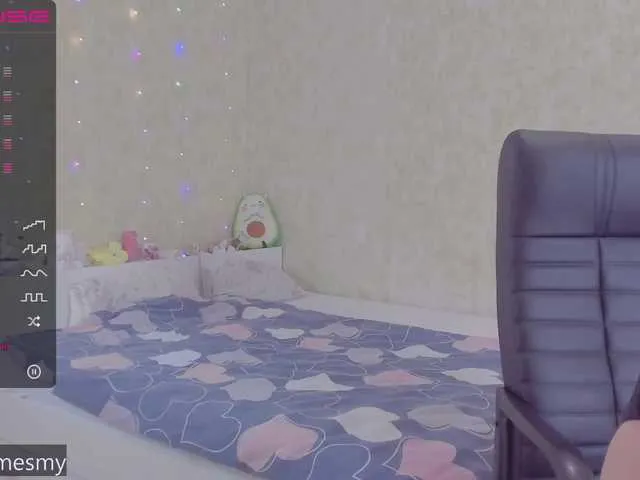 Live sex webcam photo for Charmesmi #275257499