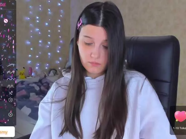 Live sex webcam photo for Charmesmi #277083870