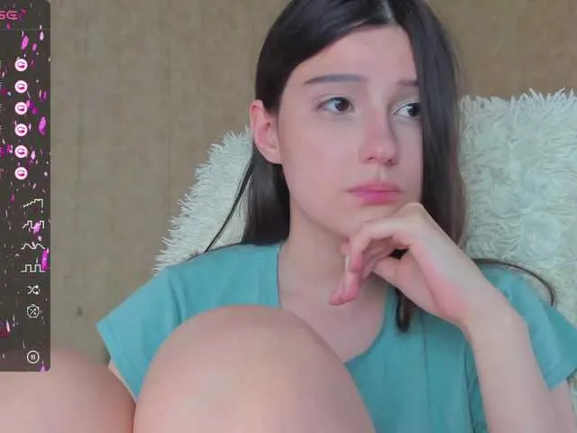 Live sex webcam photo for Charmesmi #277271979