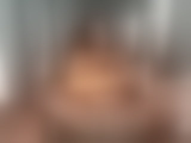 Live sex webcam photo for CharmingAura2 #294141793