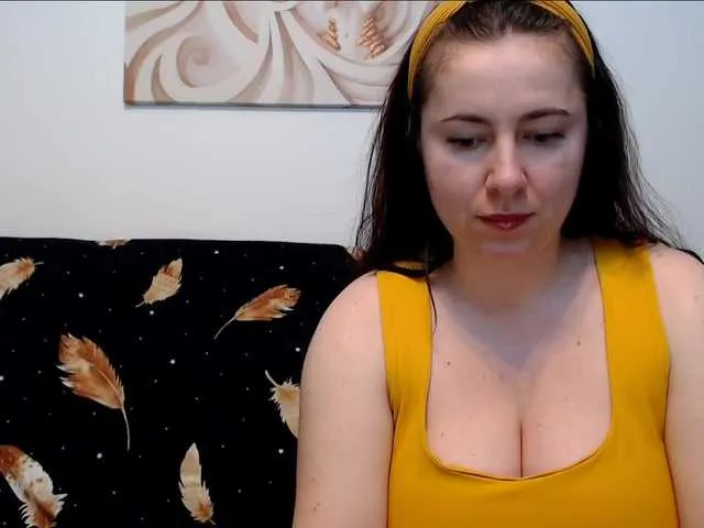 Live sex webcam photo for CharmingWanda #272457047