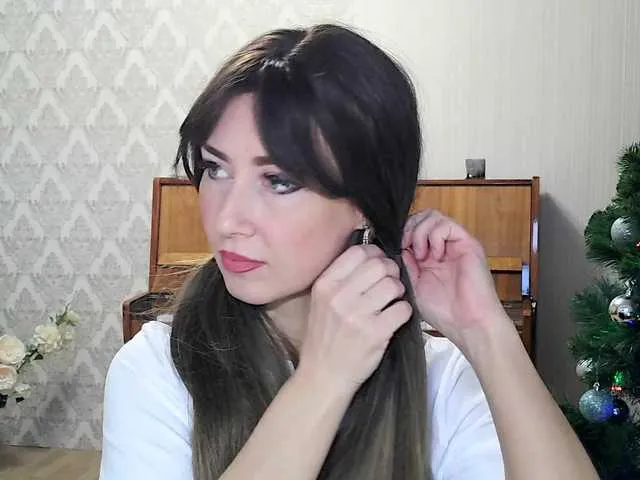 Live sex webcam photo for Charmingvenus11701 #290286642