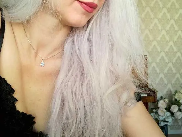 Live sex webcam photo for Charmingvenus11701 #290833397
