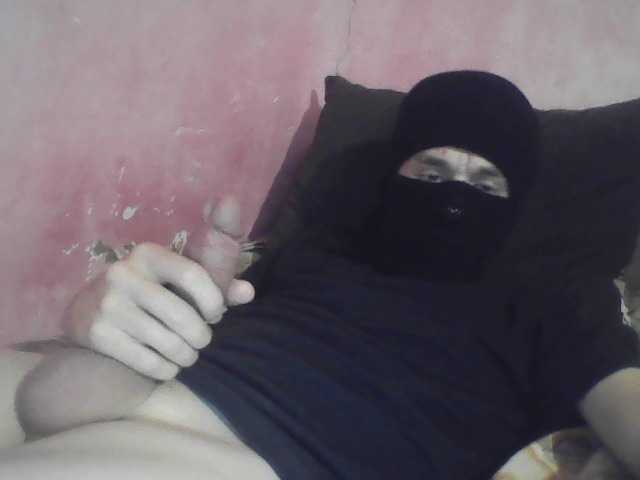 Live sex webcam photo for CheekuSex #289637616