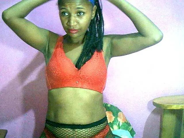 Live sex webcam photo for Chellah01 #290777528