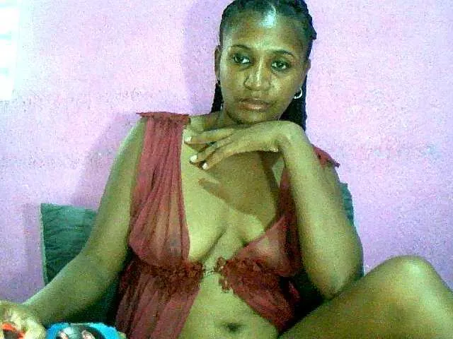 Live sex webcam photo for Chellah01 #290820294