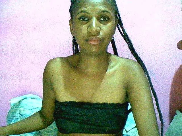 Live sex webcam photo for Chellah01 #290910090