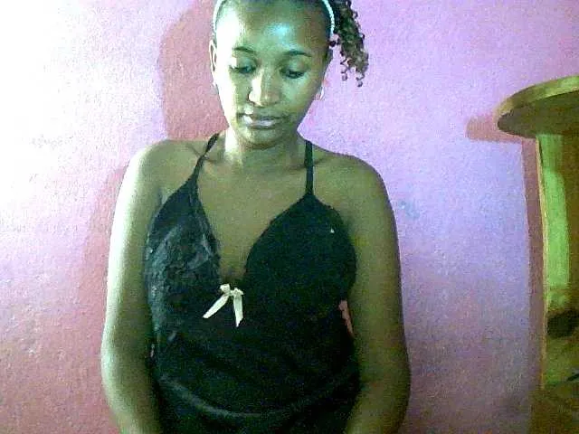 Live sex webcam photo for Chellah01 #290989363