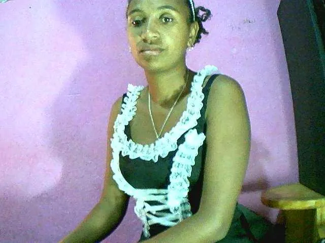 Live sex webcam photo for Chellah01 #291323160