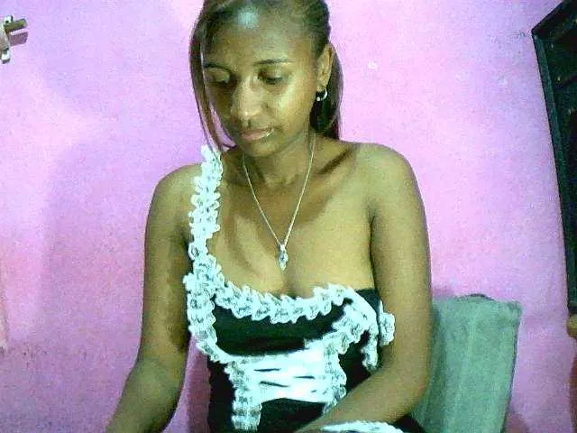 Live sex webcam photo for Chellah01 #291485569