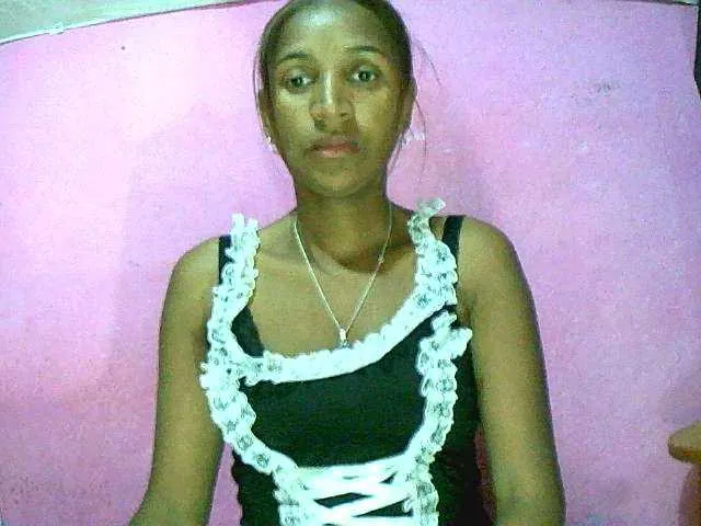 Live sex webcam photo for Chellah01 #291513161