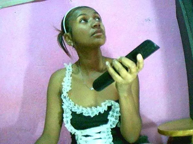 Live sex webcam photo for Chellah01 #291574352