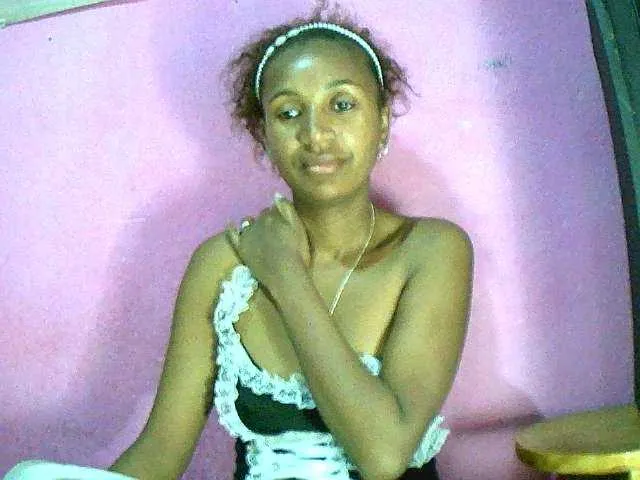 Live sex webcam photo for Chellah01 #291646616