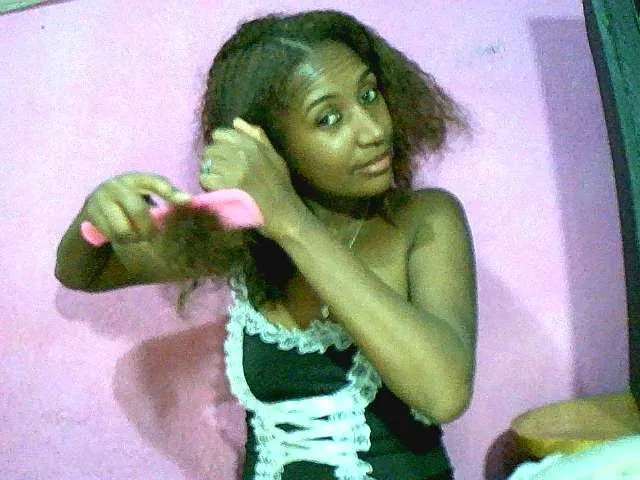 Live sex webcam photo for Chellah01 #291662100