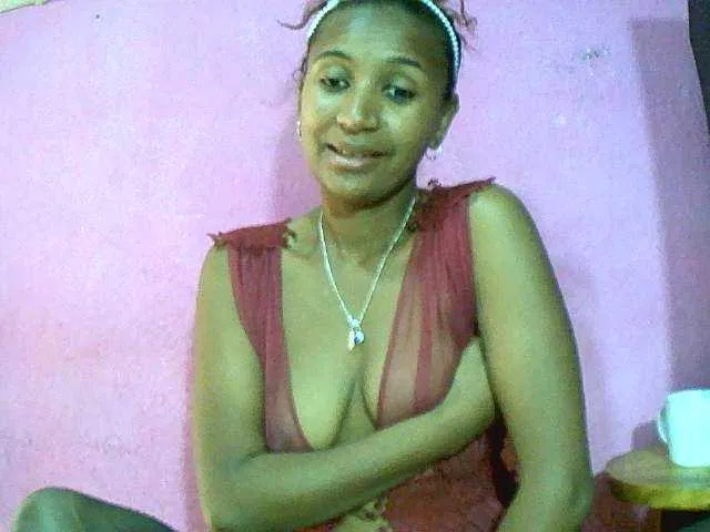 Live sex webcam photo for Chellah01 #291705748