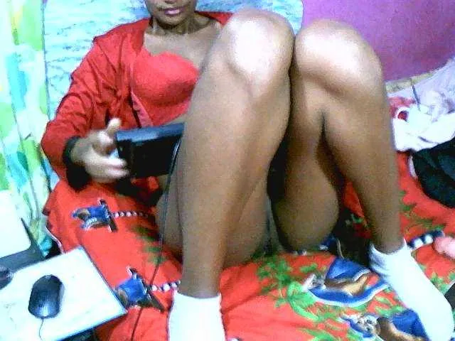 Live sex webcam photo for Chellah01 #292140935